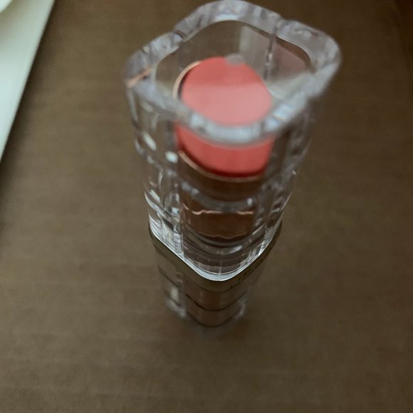 # NWOT L'Oreal Paris Lipstick in Coral - Picture 2 of 2